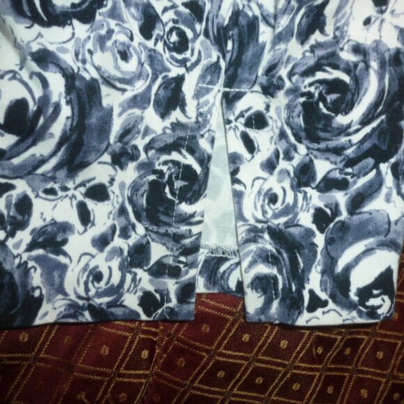 Sale ✨ Hillard & Hanson Stretch Capri Pants | Women’s Size 6 ✨ - Picture 9 of 11